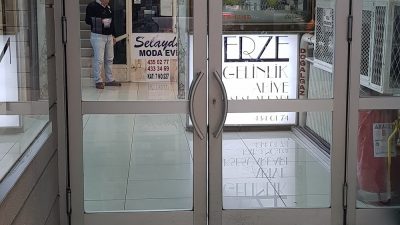 And Çarşısı Alüminyum Doğrama Giriş Kapısı